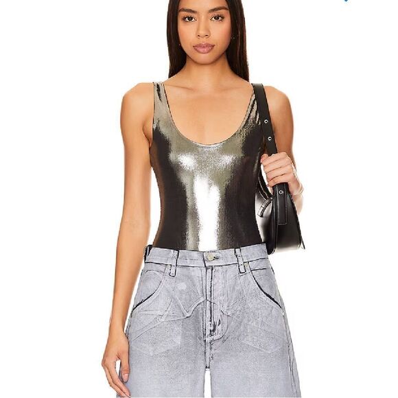 NWT superdown nadia bodysuit silver metallic top blouse Revolve S - Picture 2 of 8